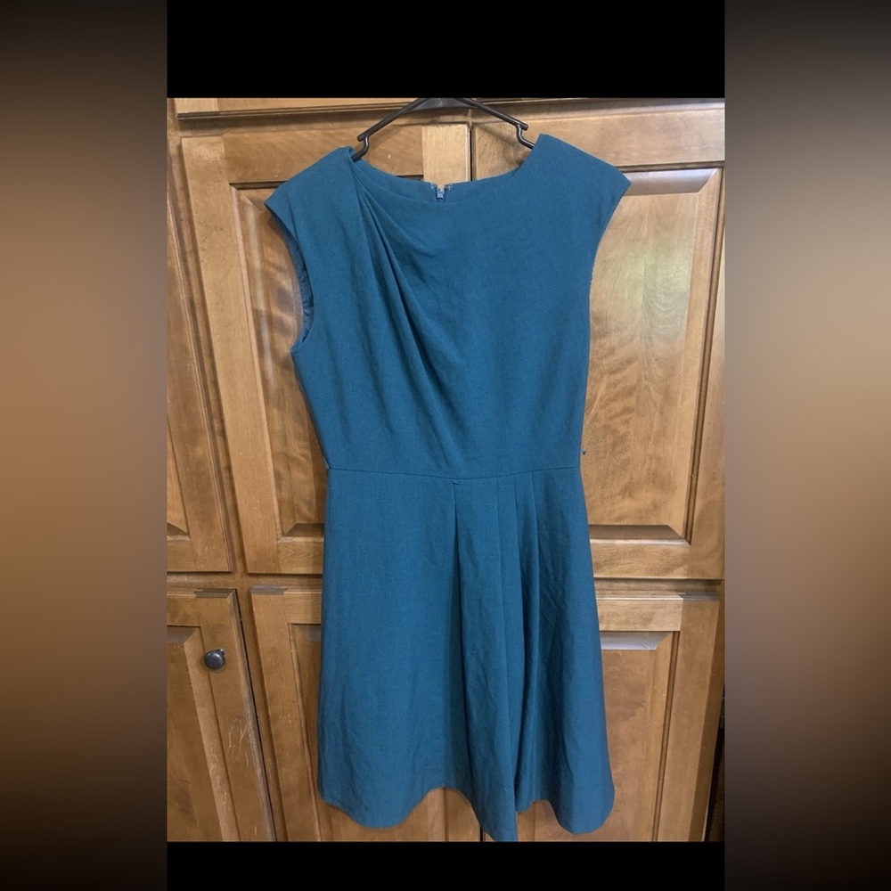 Calvin Klein women’s size 4 teal blue fit flare dress, great condition